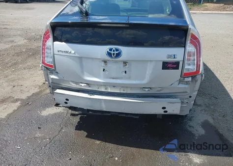 2014 Toyota Prius Two z USA, uszkodzony, nr VIN JTDKN3DU9E0389527